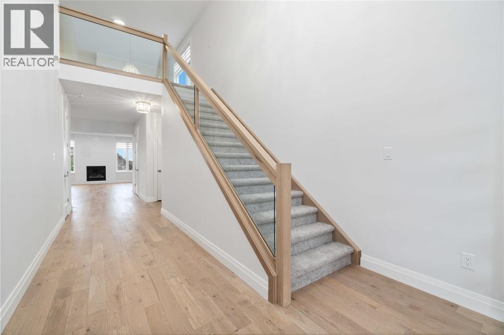 608 SWEETBAY CRESCENT - 18
