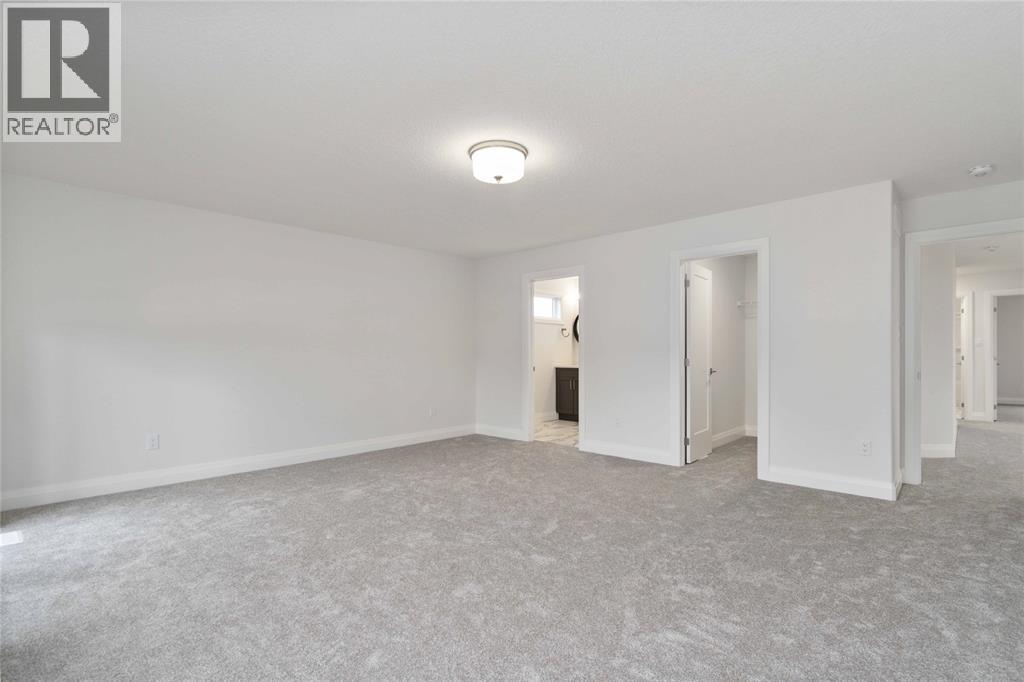 608 SWEETBAY CRESCENT - 24