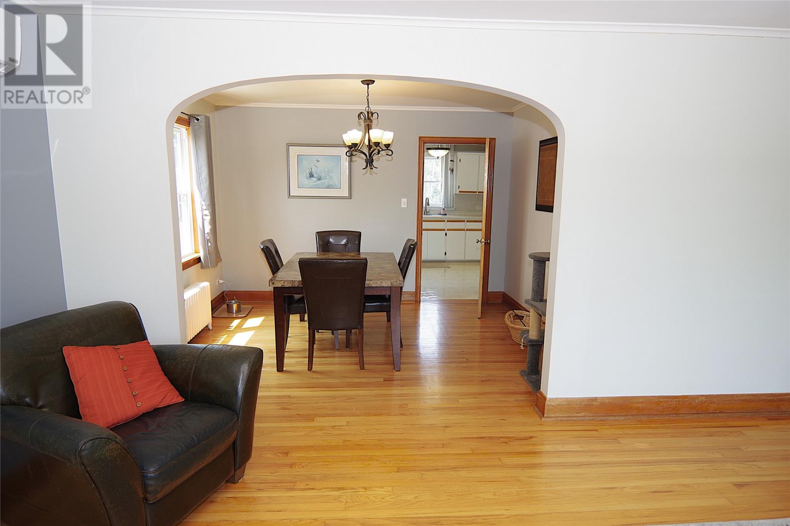 54 Cornwall Avenue - 13