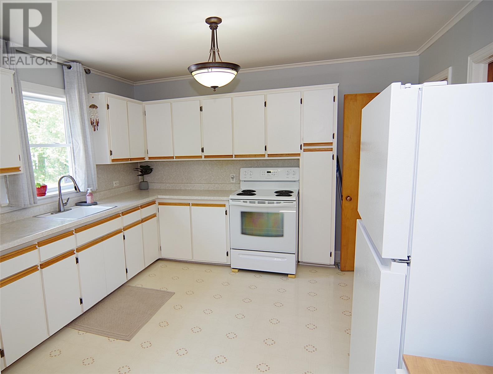 54 Cornwall Avenue - 15