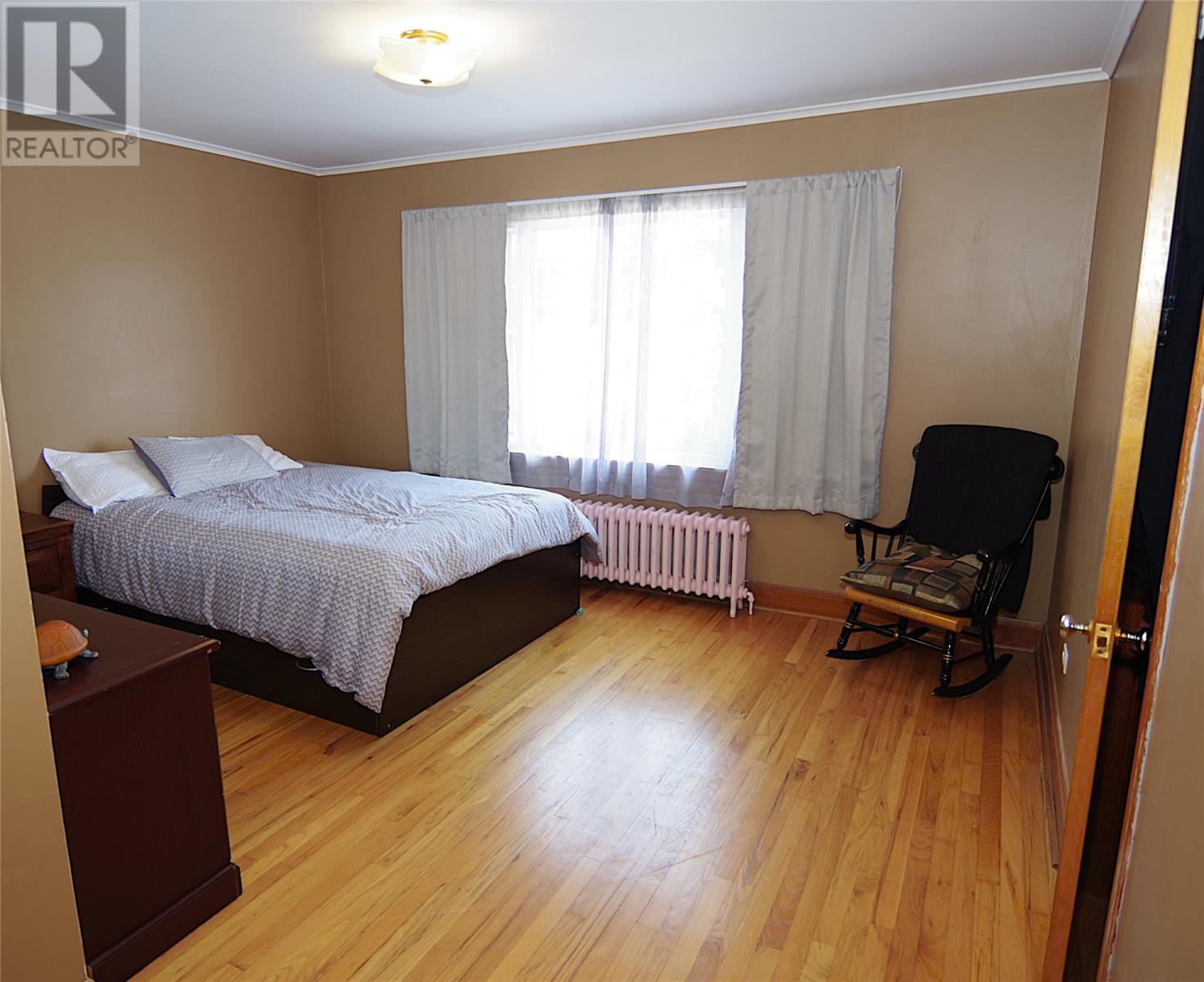 54 Cornwall Avenue - 27