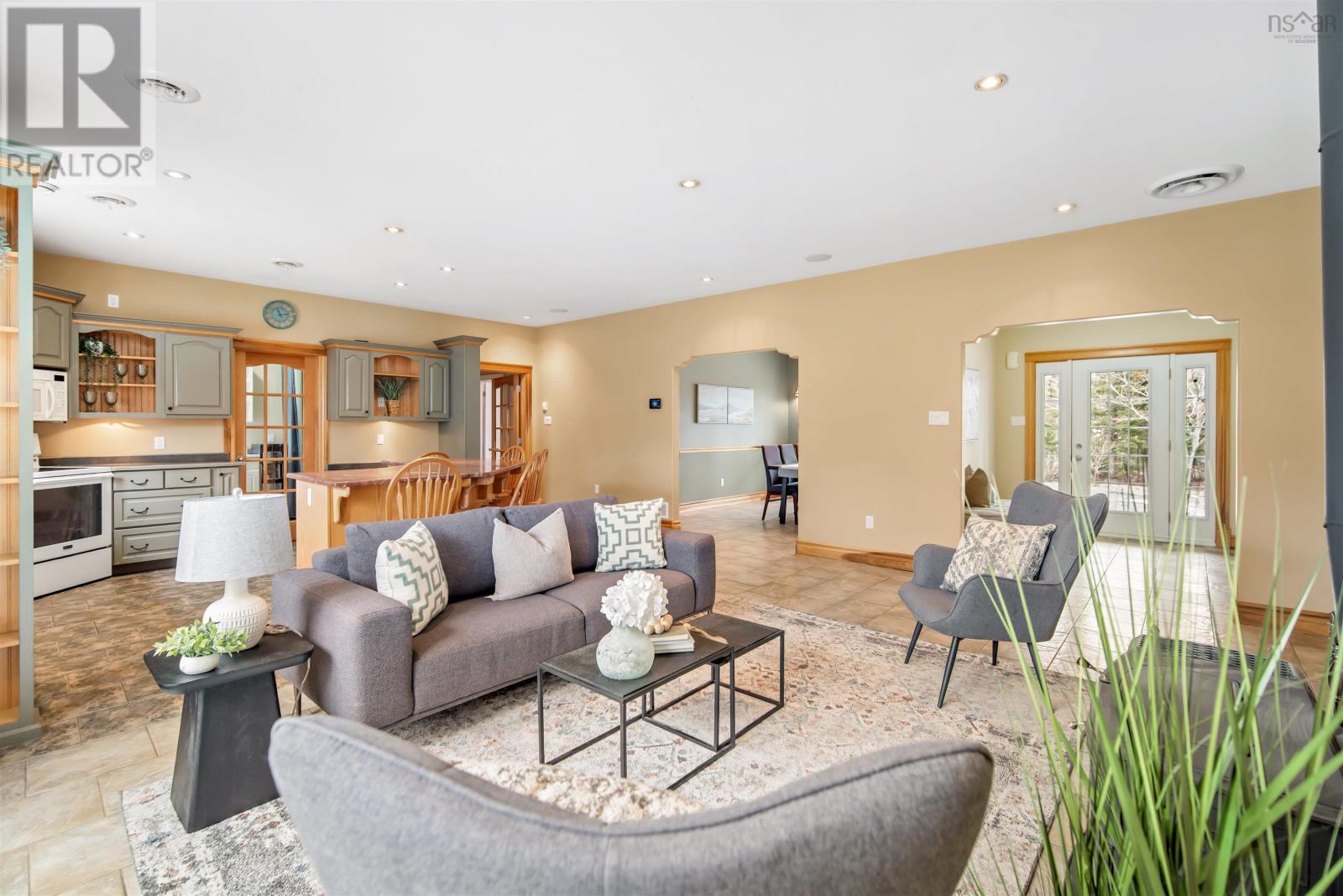 103 Sussex Drive - 7