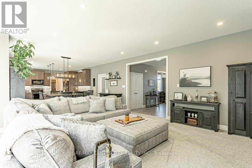 148 ELLIOTT TRAIL - 11