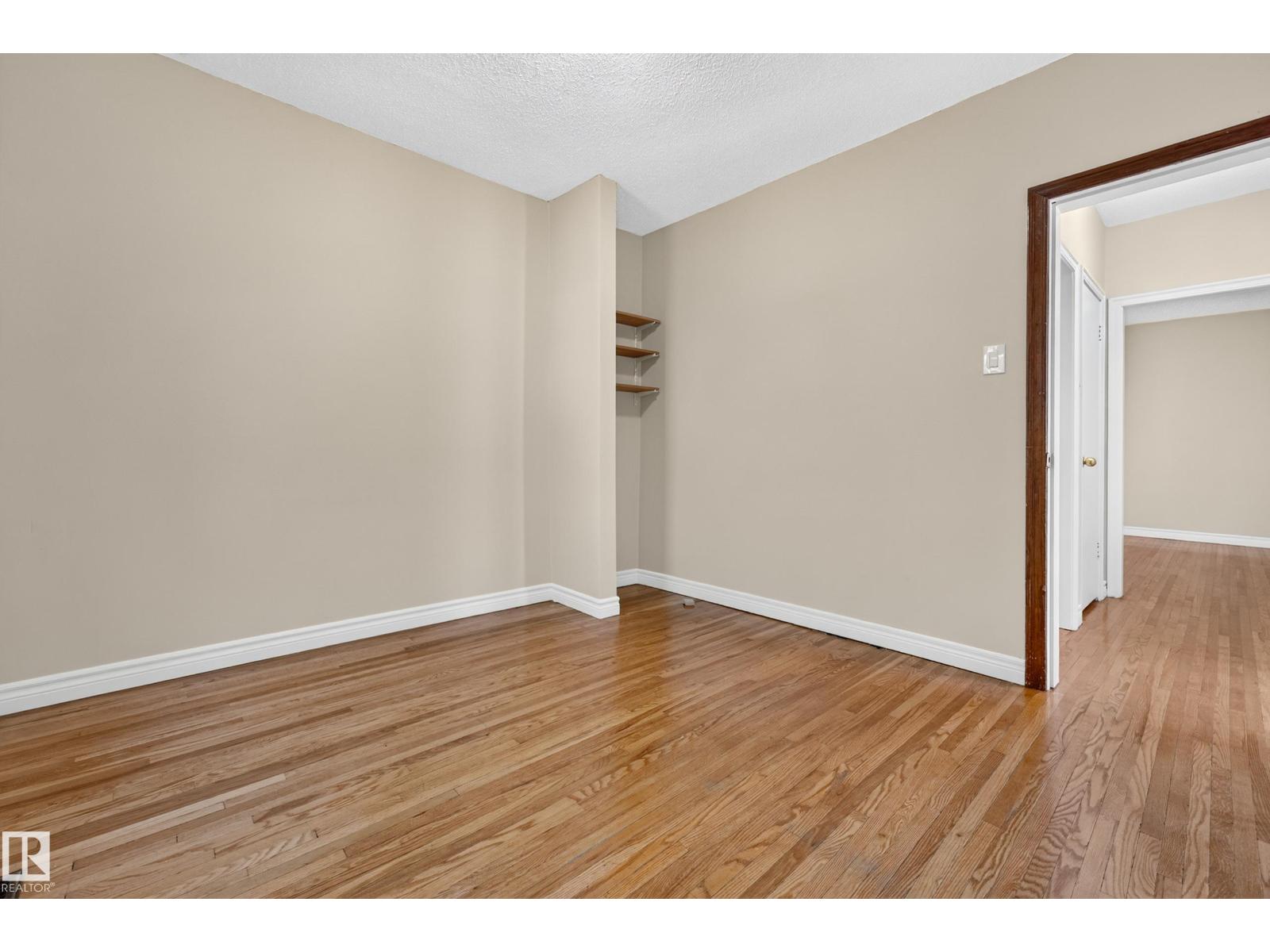 11212 66 ST NW - 24
