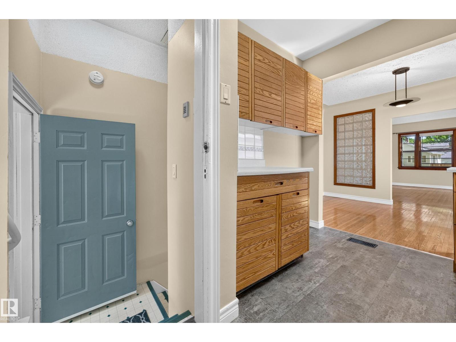 11212 66 ST NW - 27
