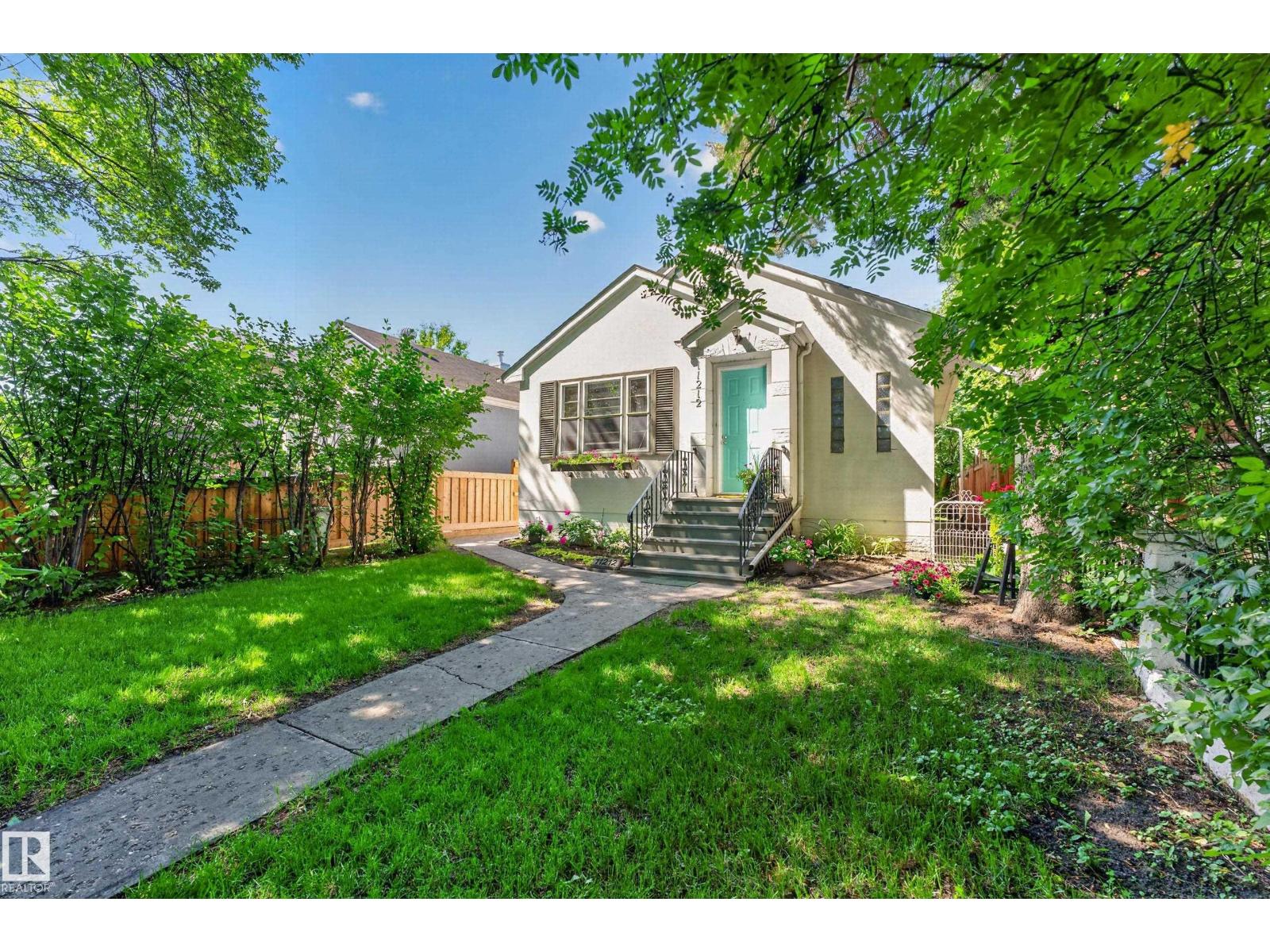 11212 66 ST NW - 3