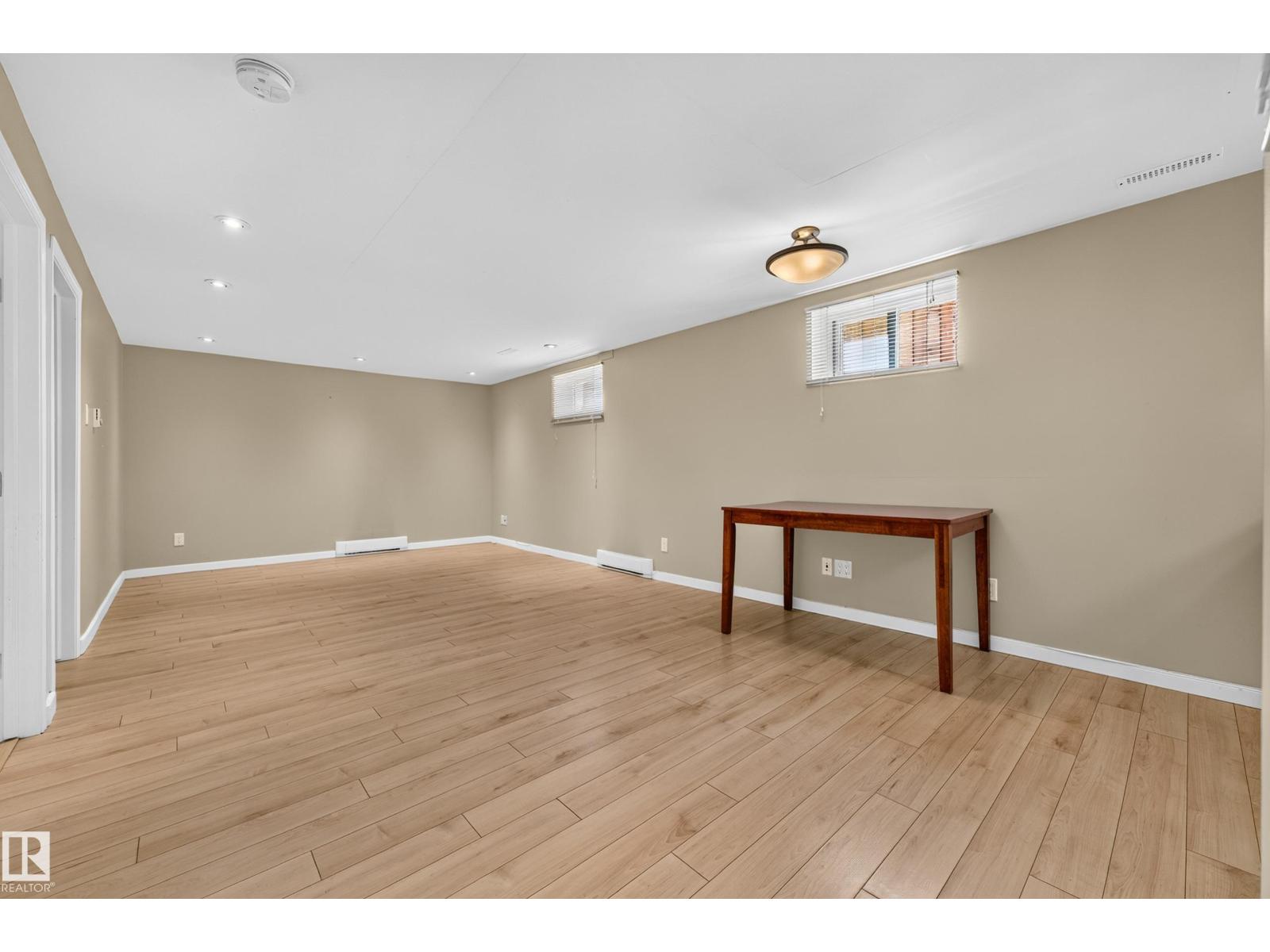 11212 66 ST NW - 31