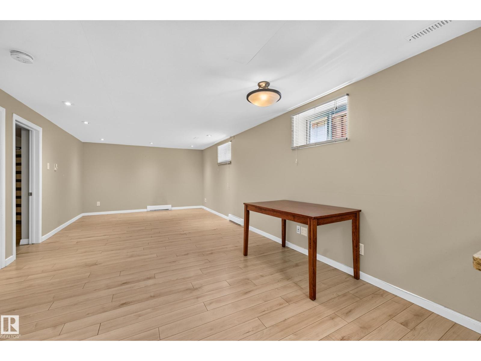 11212 66 ST NW — photo 32