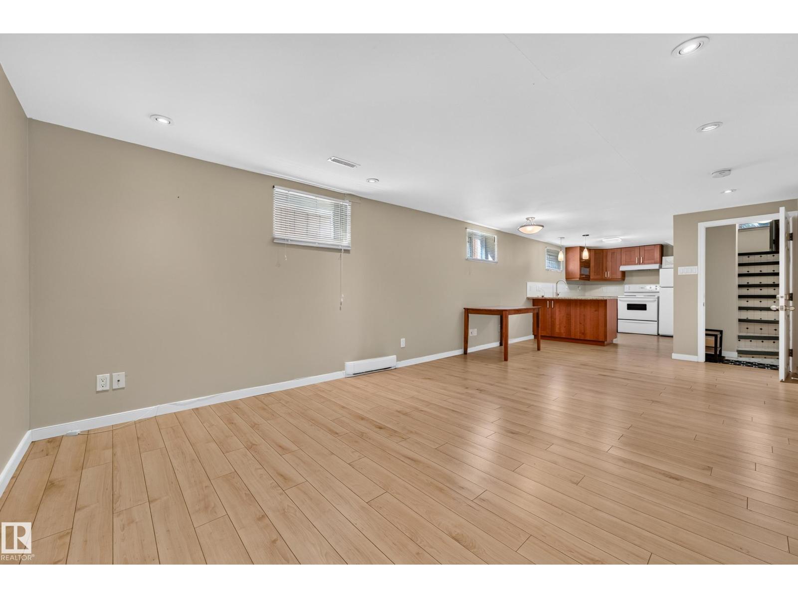 11212 66 ST NW — photo 33