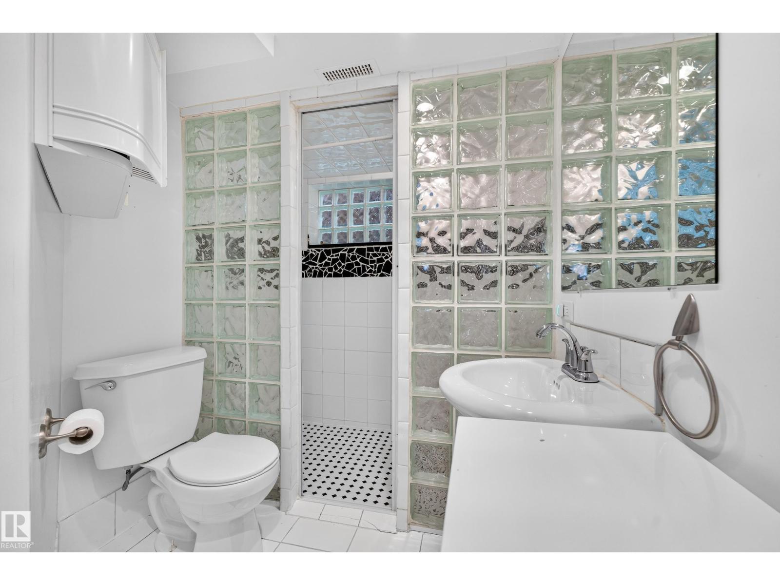 11212 66 ST NW - 41
