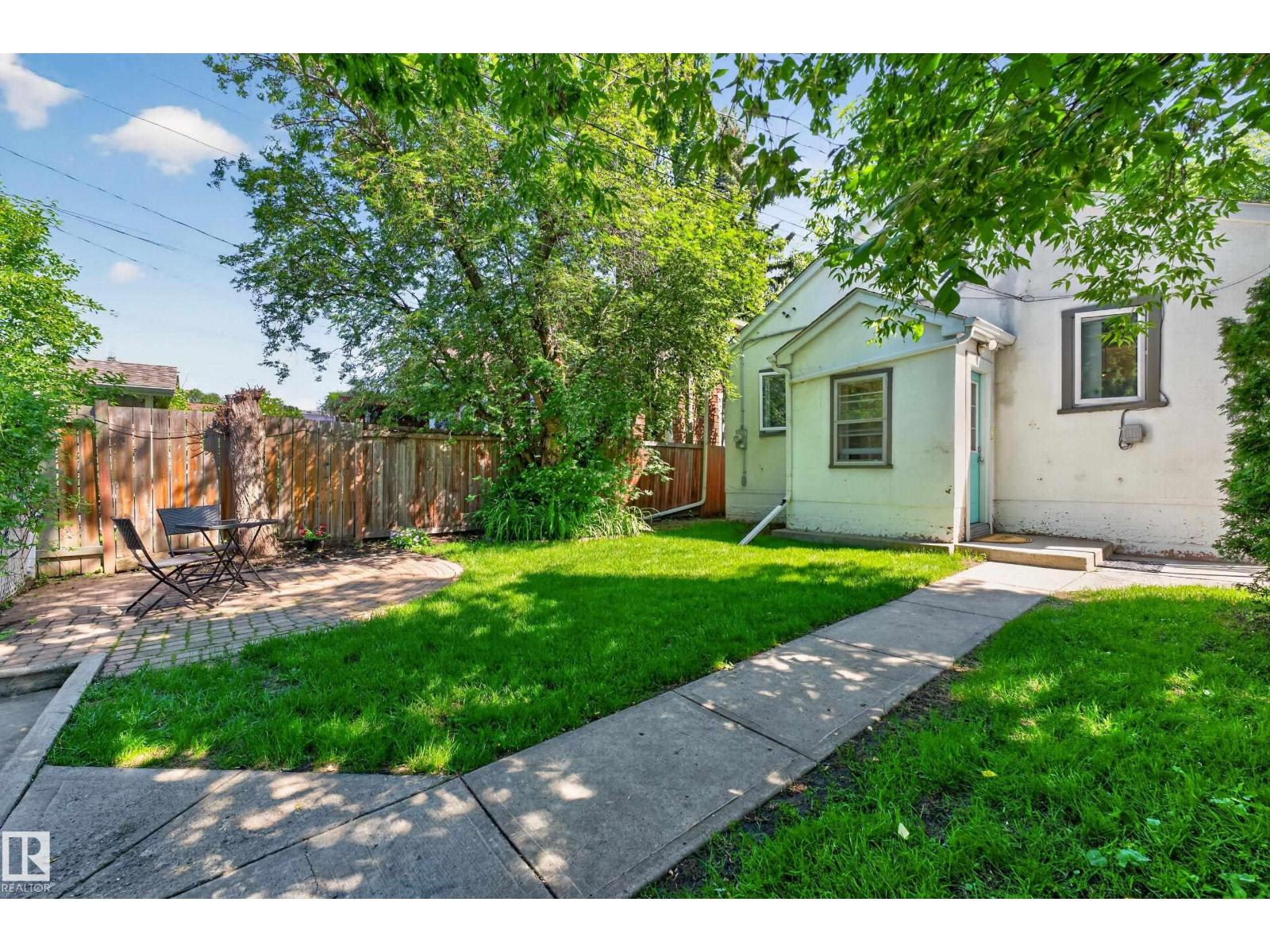 11212 66 ST NW - 47