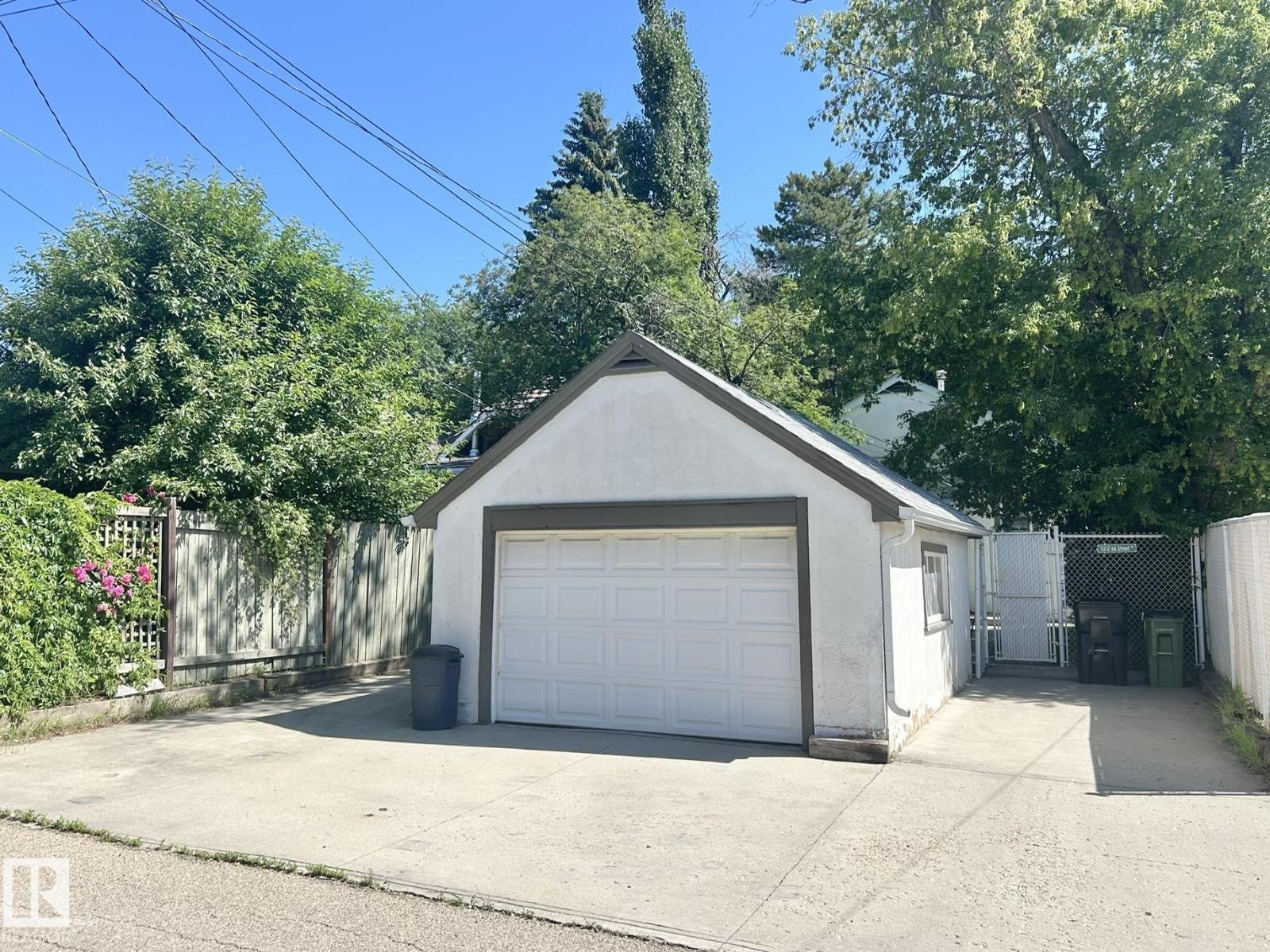 11212 66 ST NW - 49