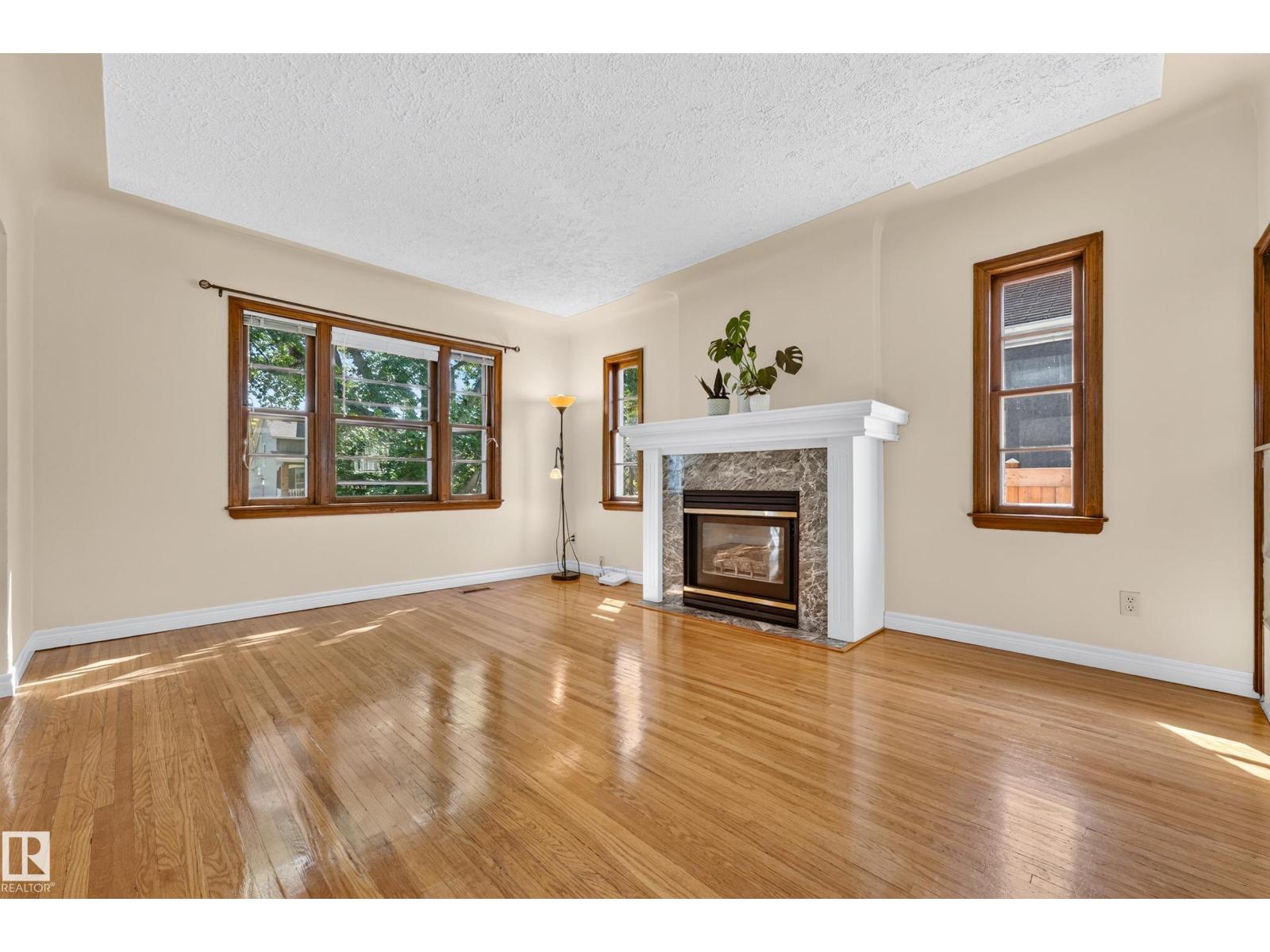 11212 66 ST NW — photo 9