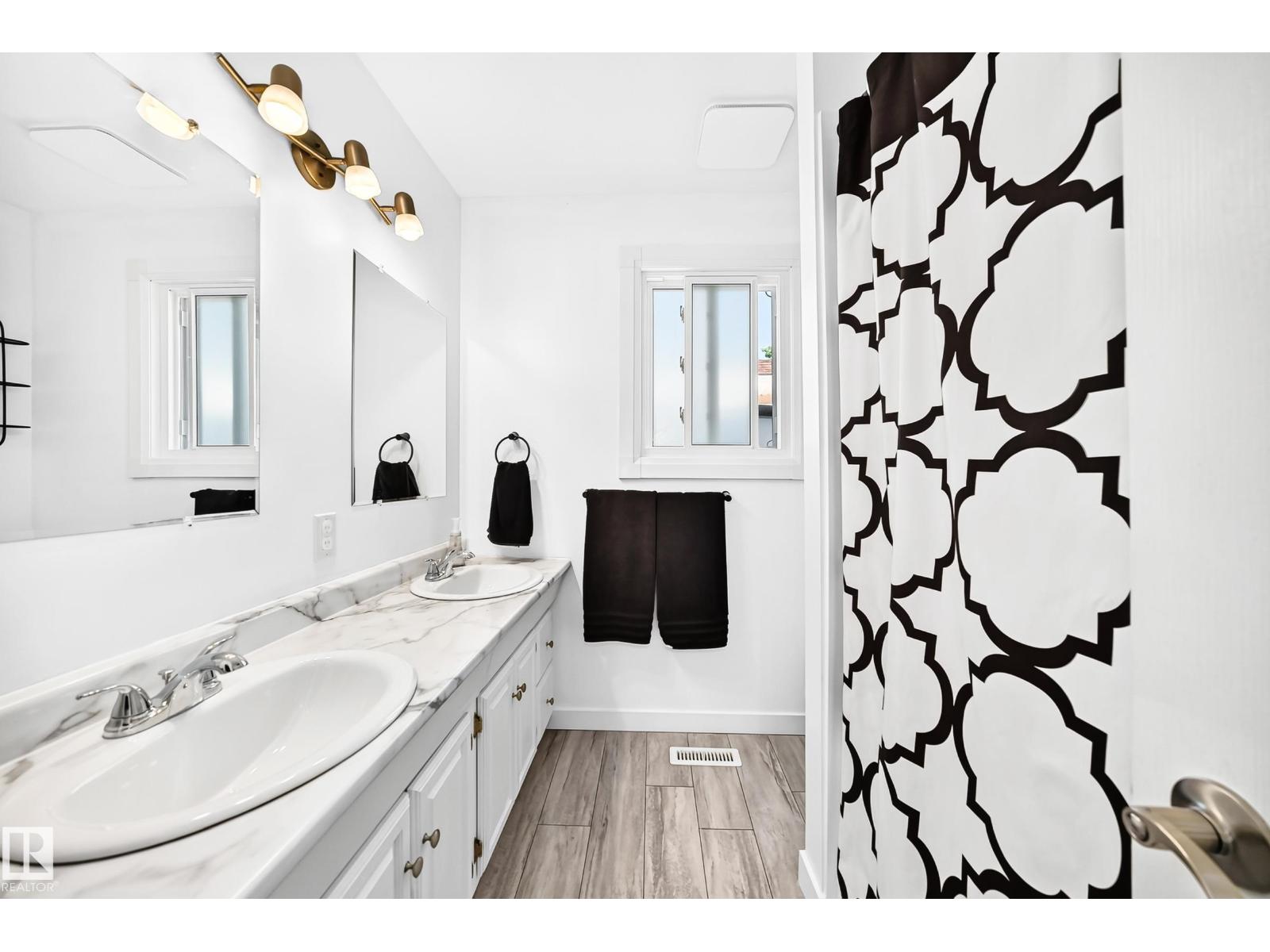 1028 MONY PENNY CR — photo 36