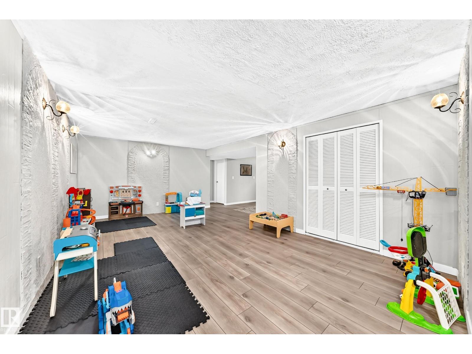 1028 MONY PENNY CR — photo 41