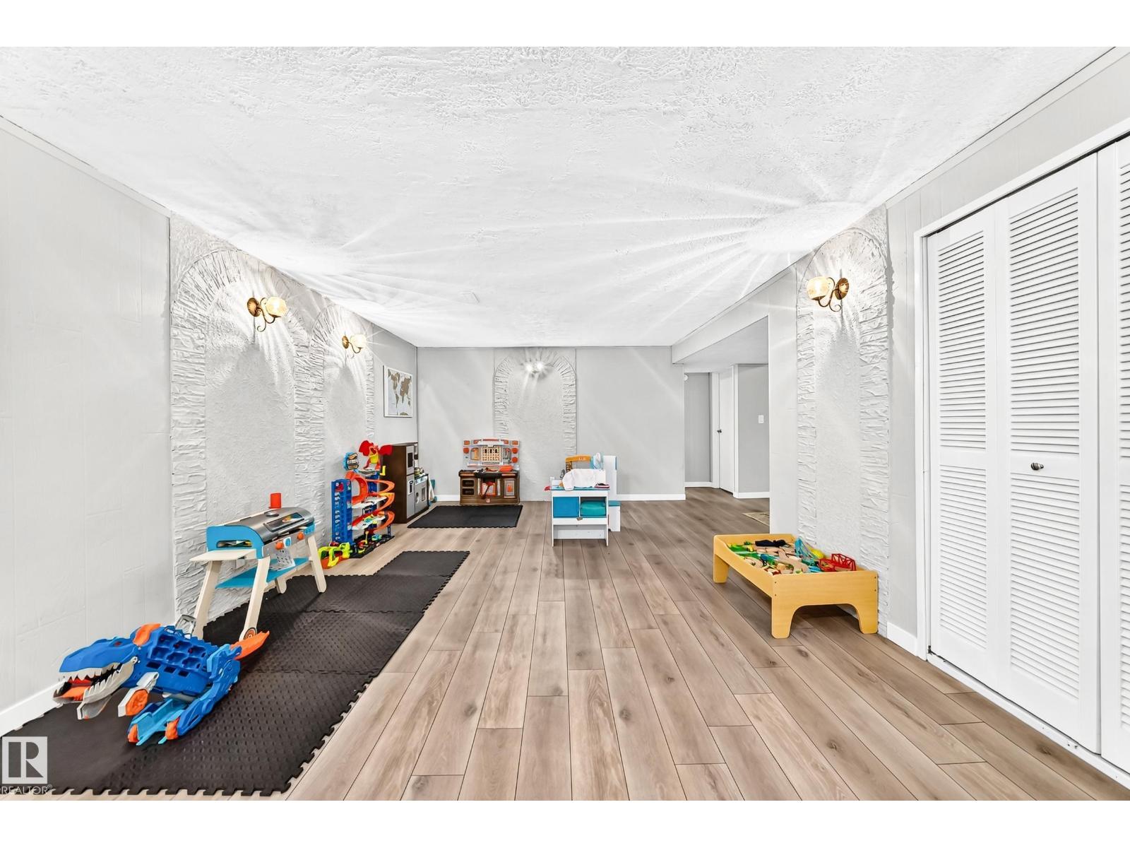 1028 MONY PENNY CR — photo 42