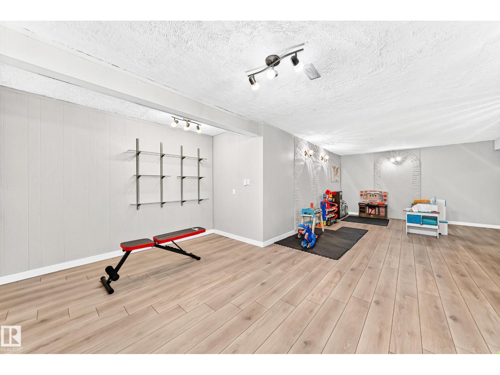 1028 MONY PENNY CR — photo 46