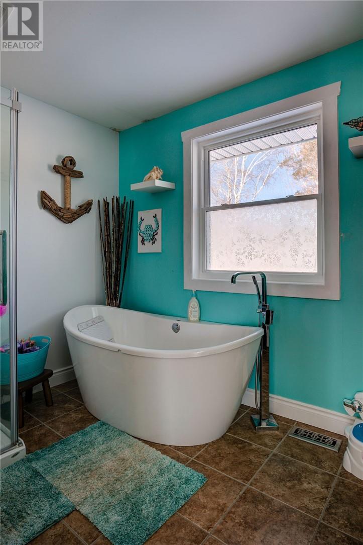 374 Seguin - 11