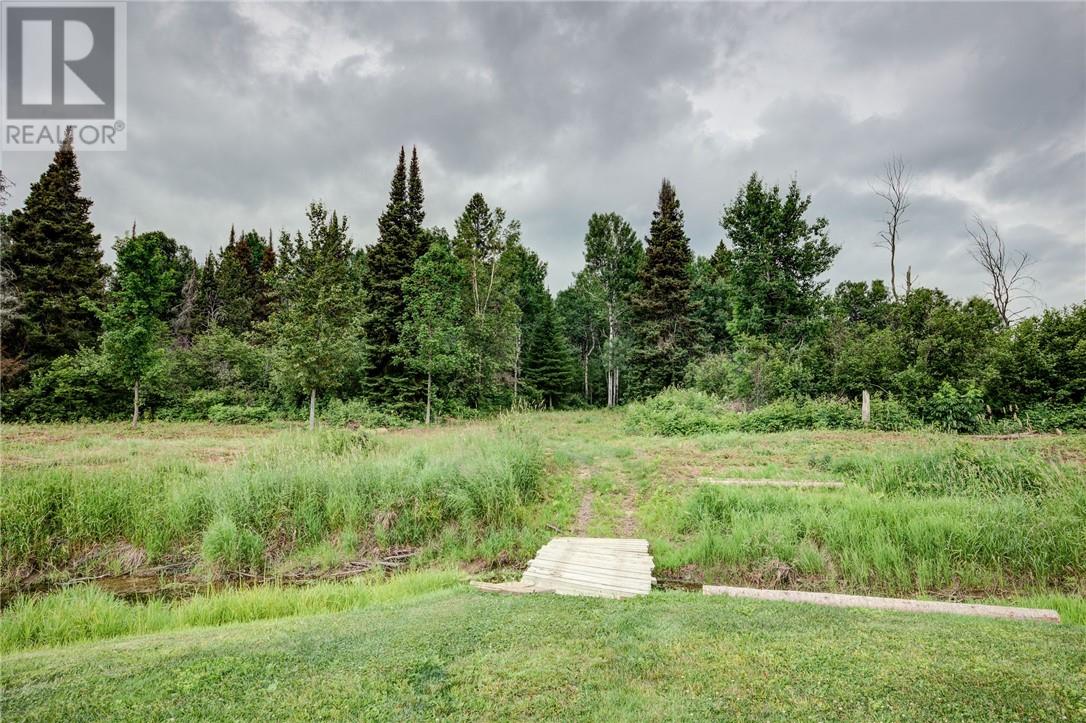 374 Seguin - Image 30