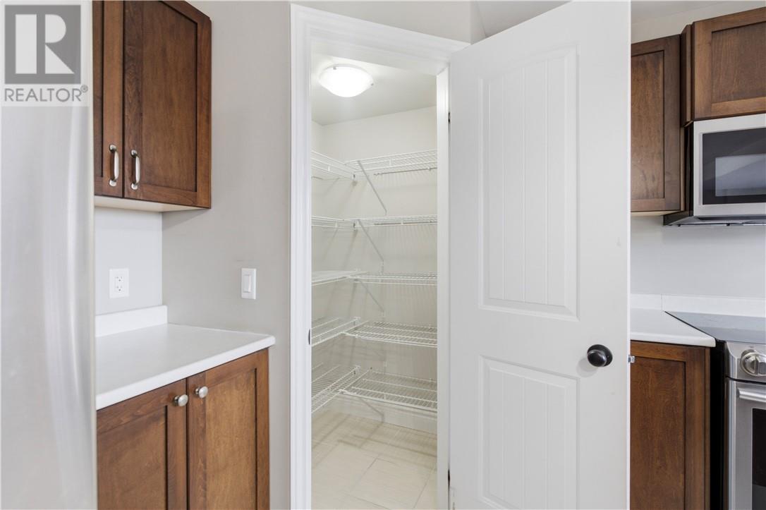 1654 Meadowlark Way - 10
