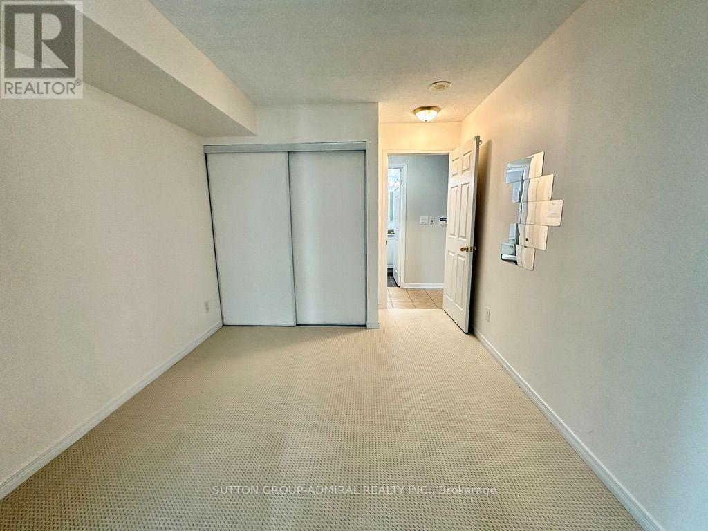 #911 185 ONEIDA CRESCENT - 18