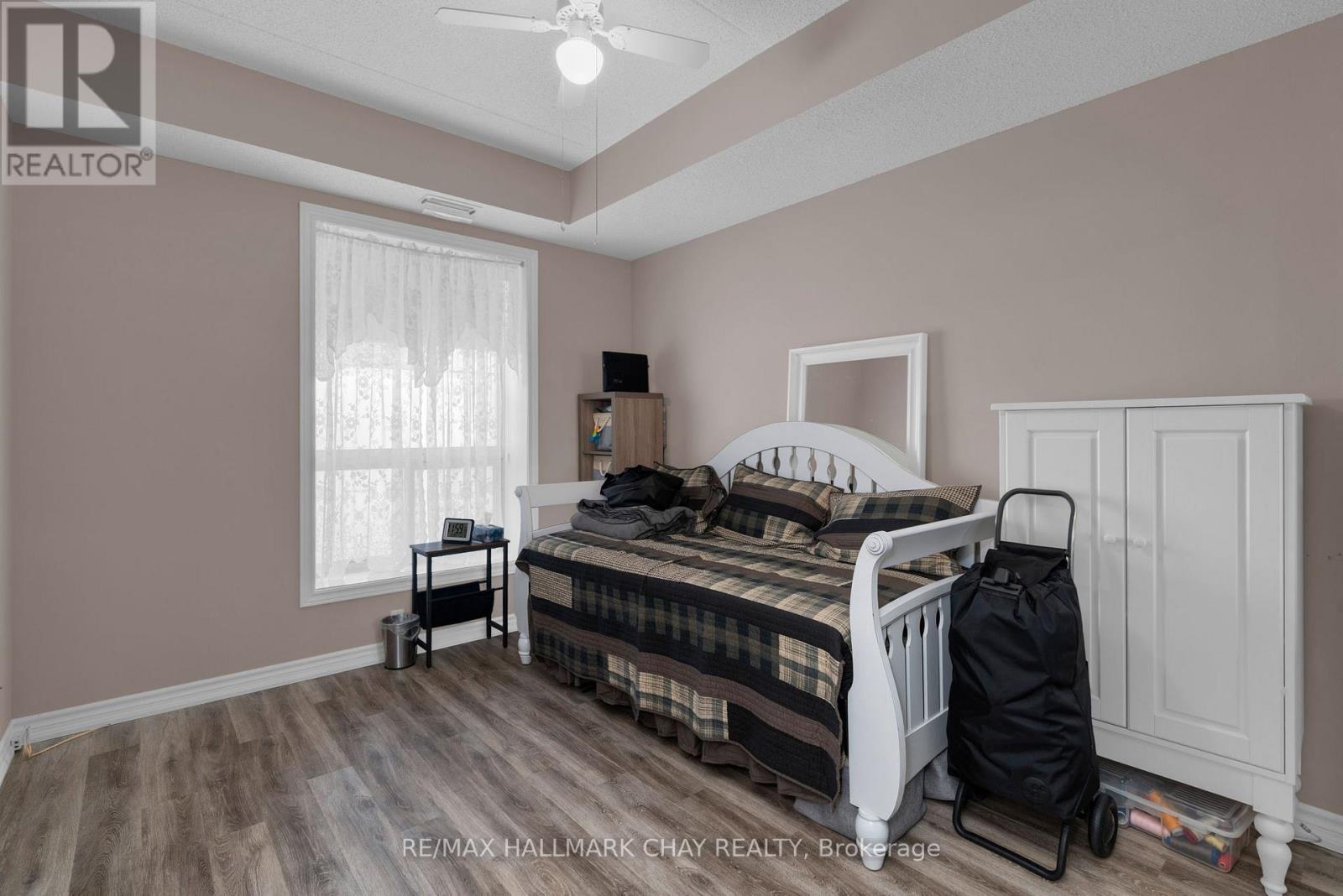 #109 486 LACLIE STREET - 16