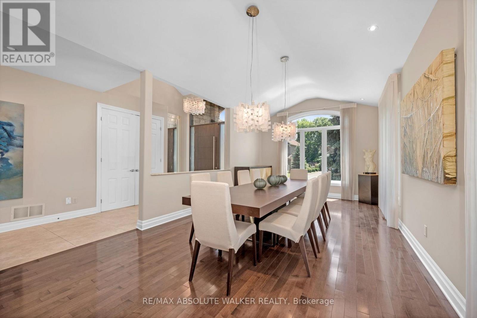 667 EVERLASTING CRESCENT, Ottawa. Luxury613. By Peter Sagos - Image 9