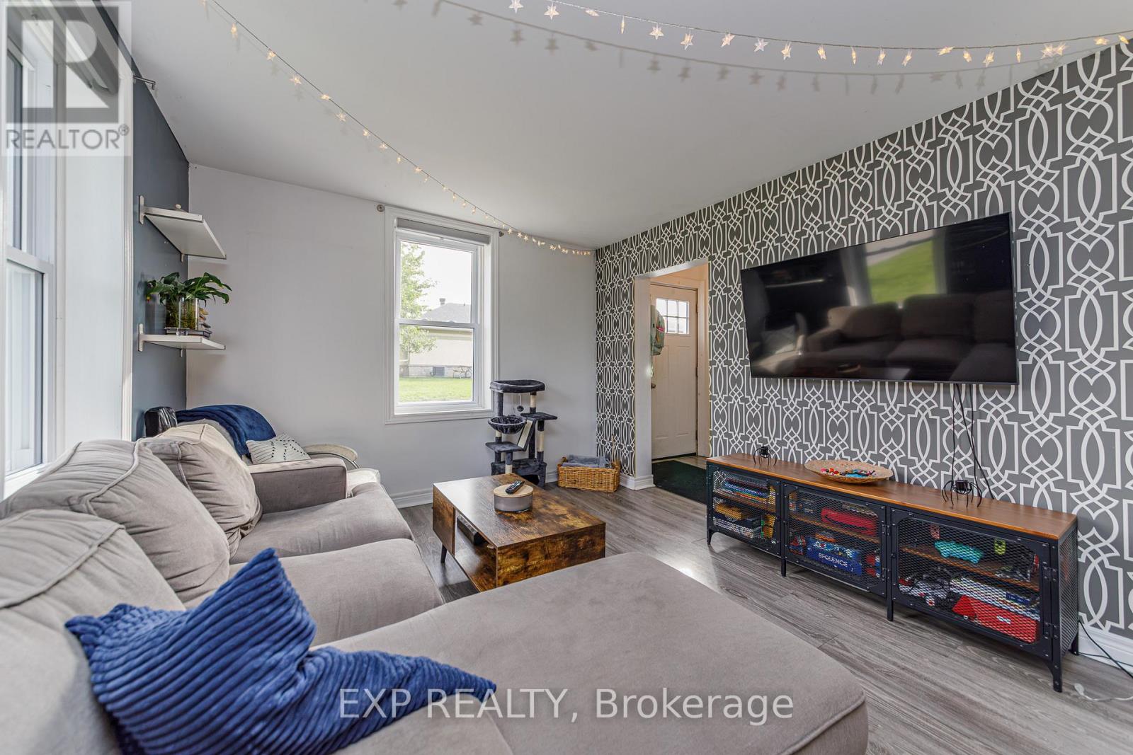 22 ST JOHNS WAY - 10