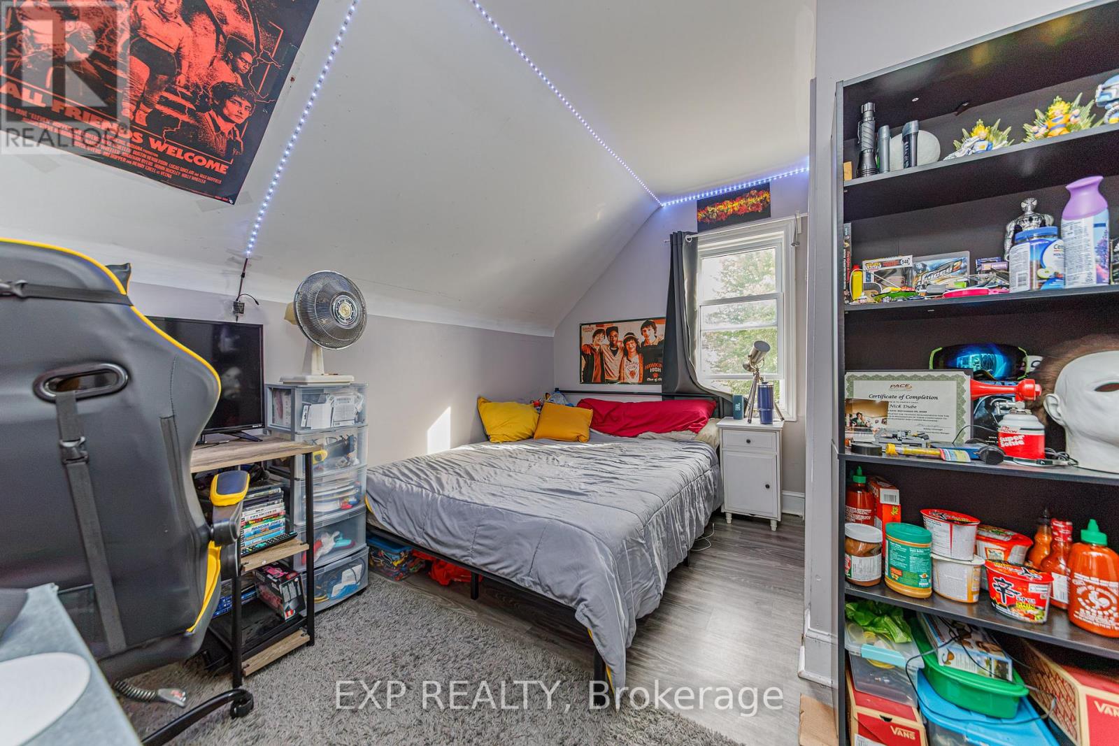 22 ST JOHNS WAY - 19