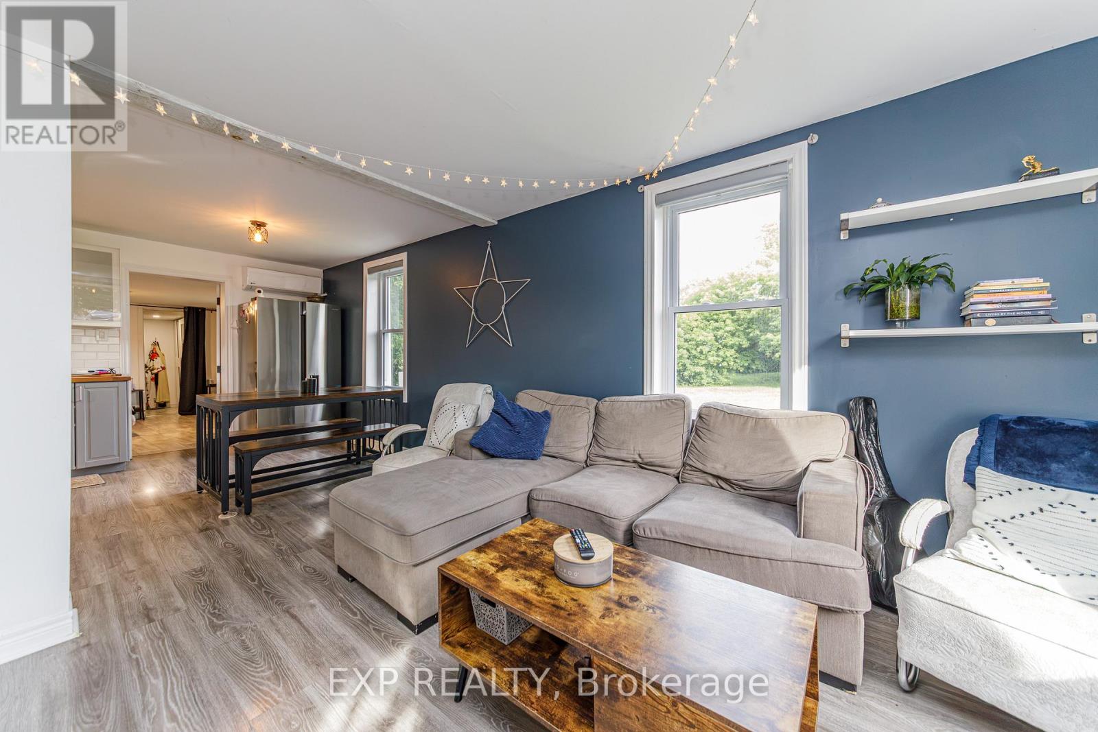 22 ST JOHNS WAY - 8