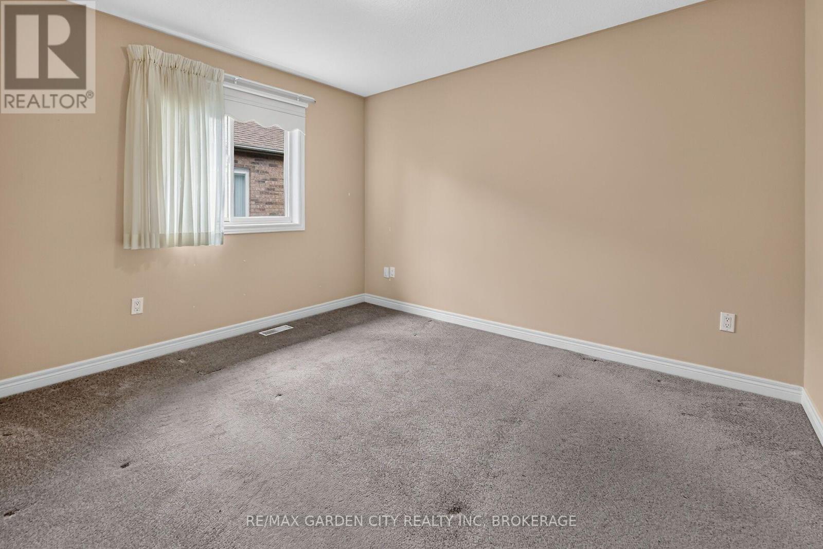 5 GREEN POINTE DRIVE - 17