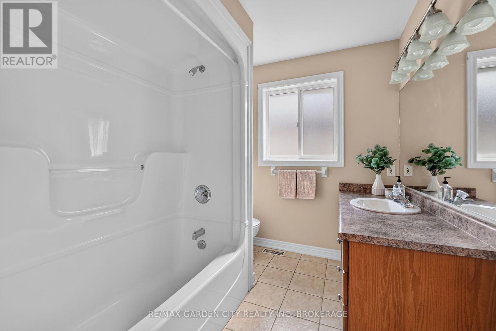 5 GREEN POINTE DRIVE - 19