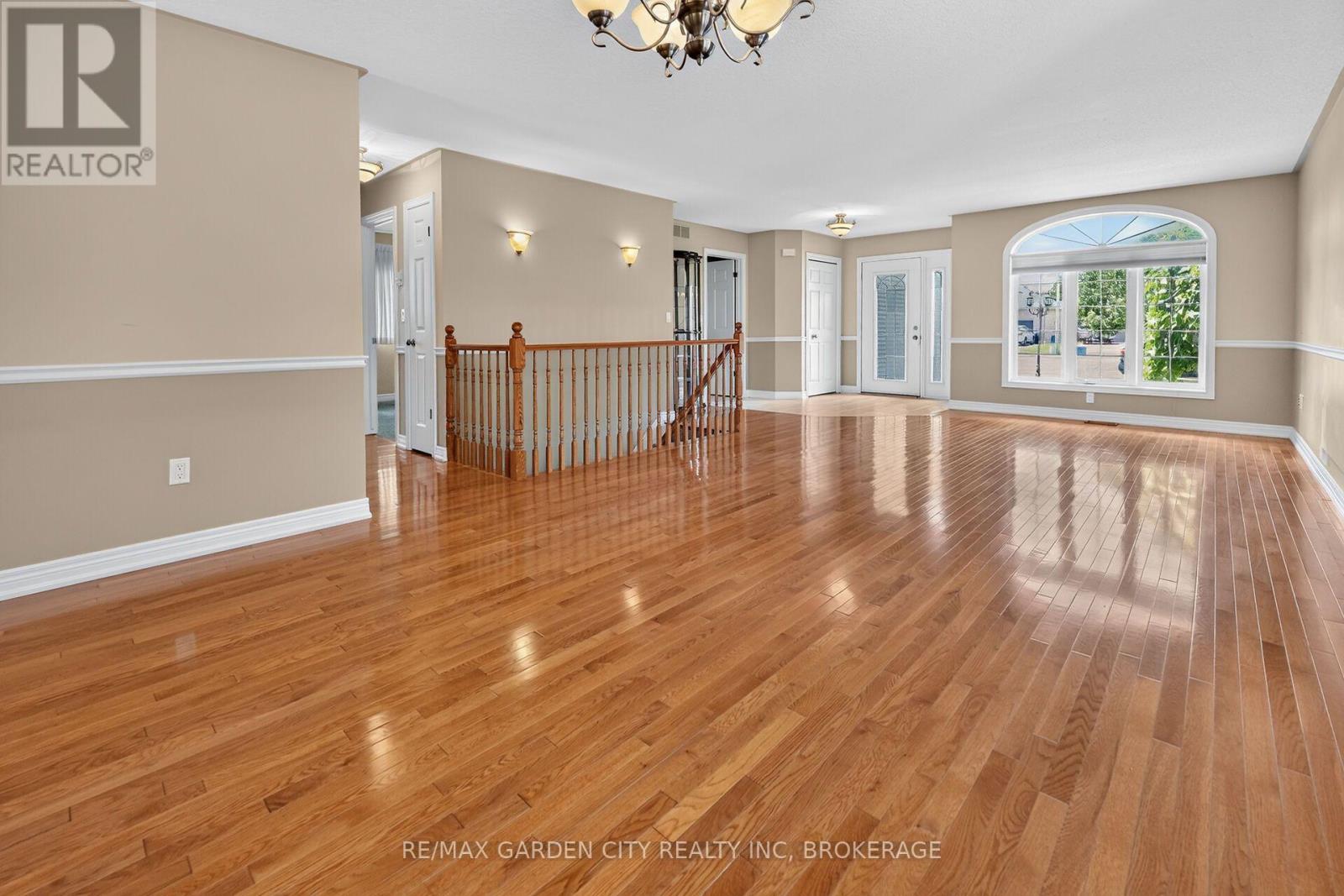 5 GREEN POINTE DRIVE - 7