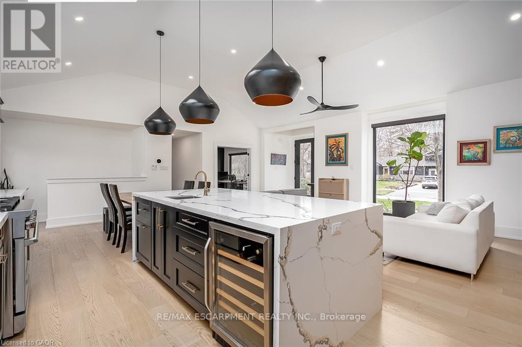 327 GOODRAM DRIVE - 15