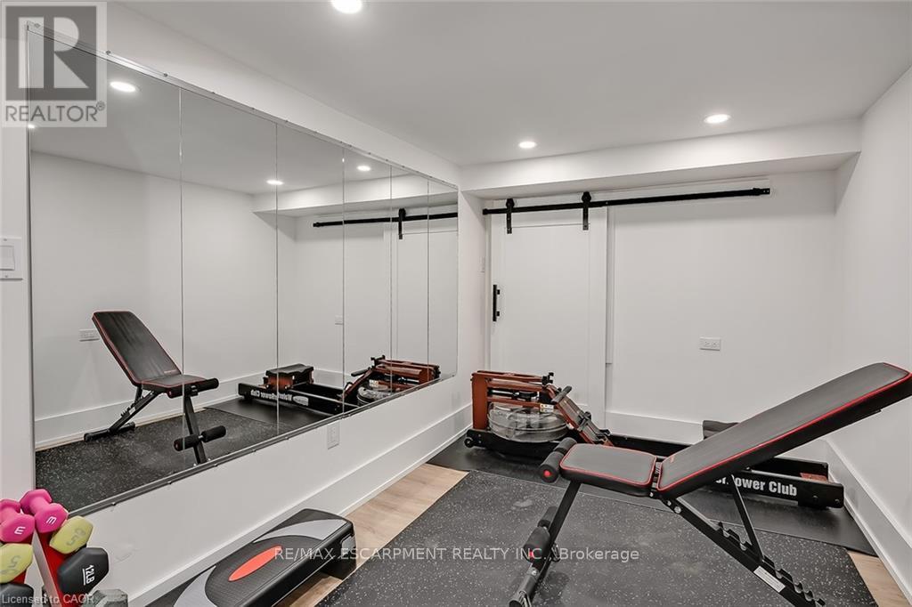 327 GOODRAM DRIVE - 34
