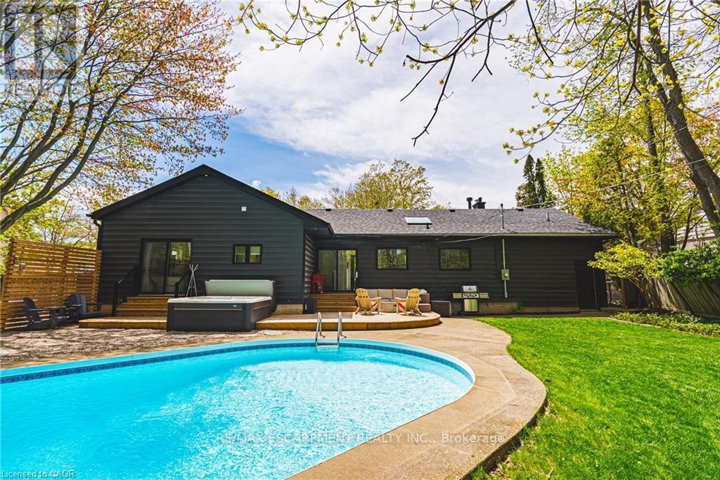 327 GOODRAM DRIVE - 40