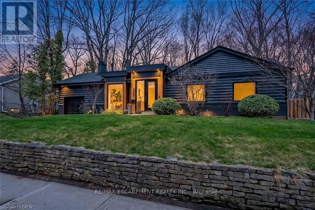 327 GOODRAM DRIVE - 5