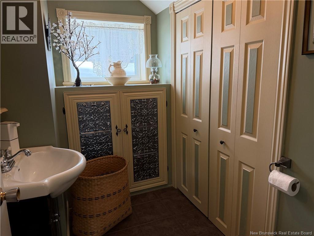 648 TOUSSAINT Road - 31