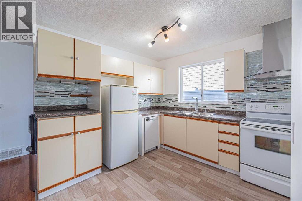 14 Martindale Mews NE - 10