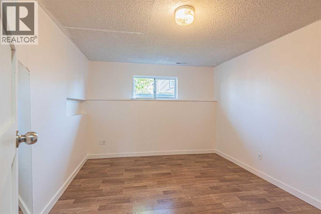 14 Martindale Mews NE - 29