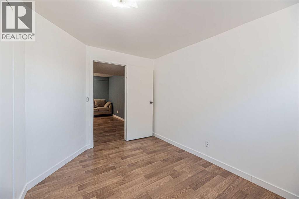 14 Martindale Mews NE - 33
