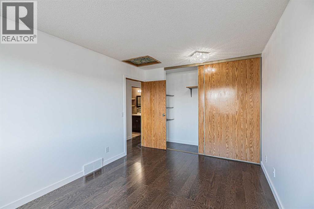 14 Martindale Mews NE - 22