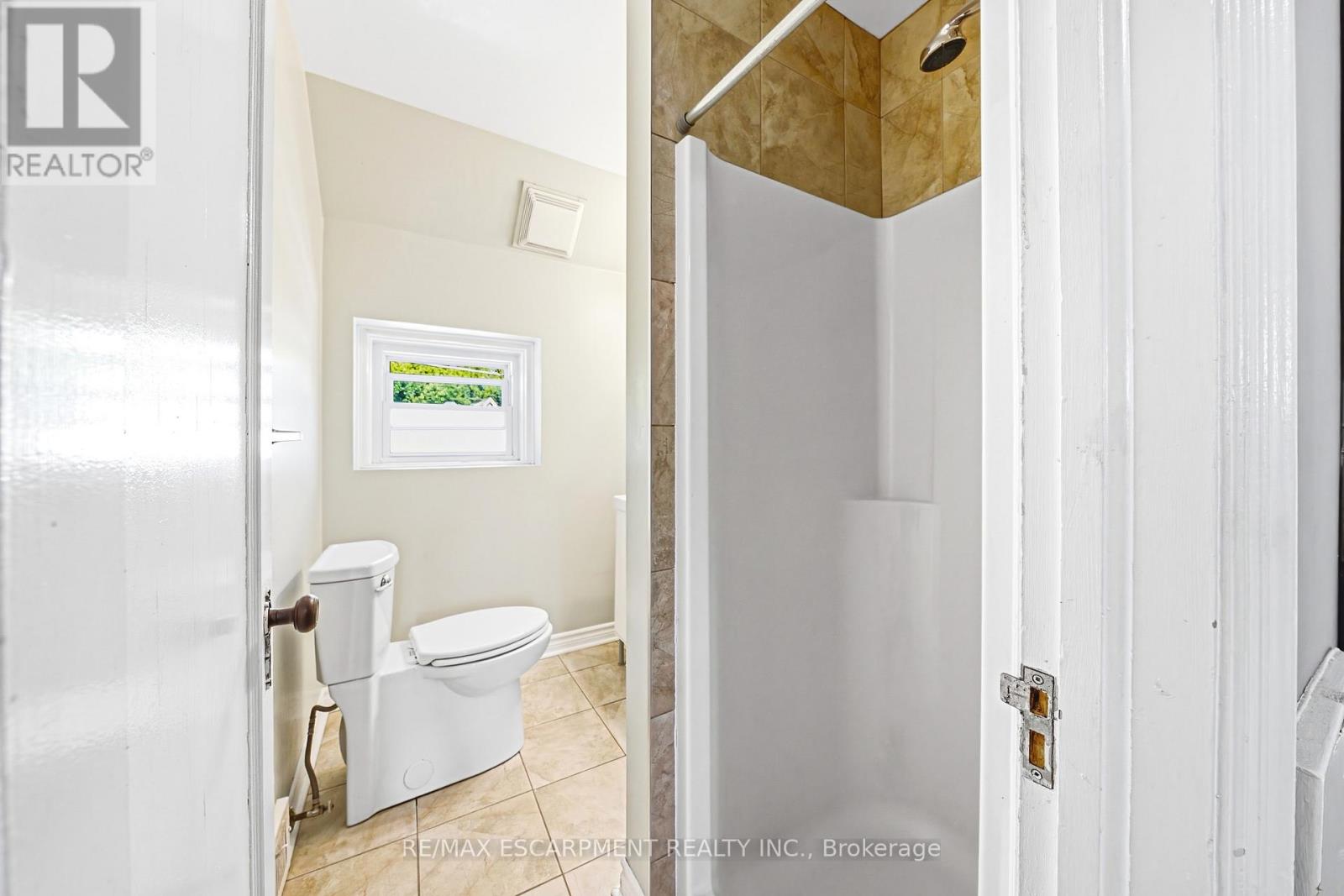 184 ARKELL STREET - 17