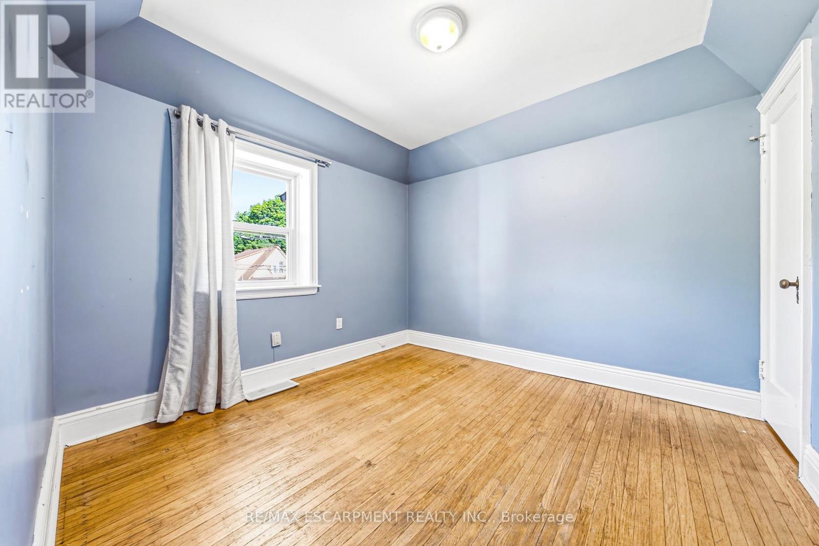 184 ARKELL STREET - 18