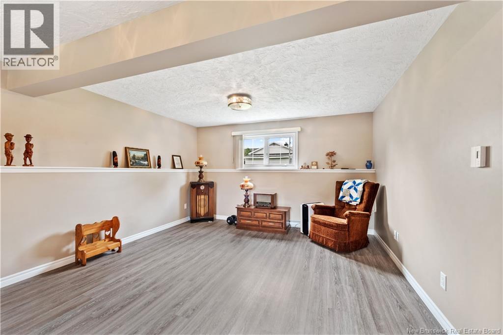 19 Monte Carlo Crescent - 18