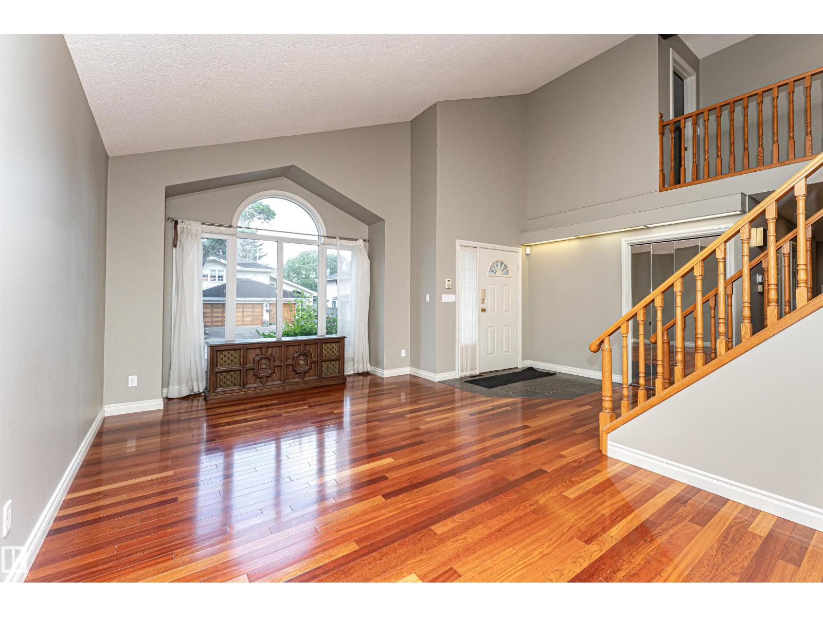 221 OCKENDEN PL NW - 14