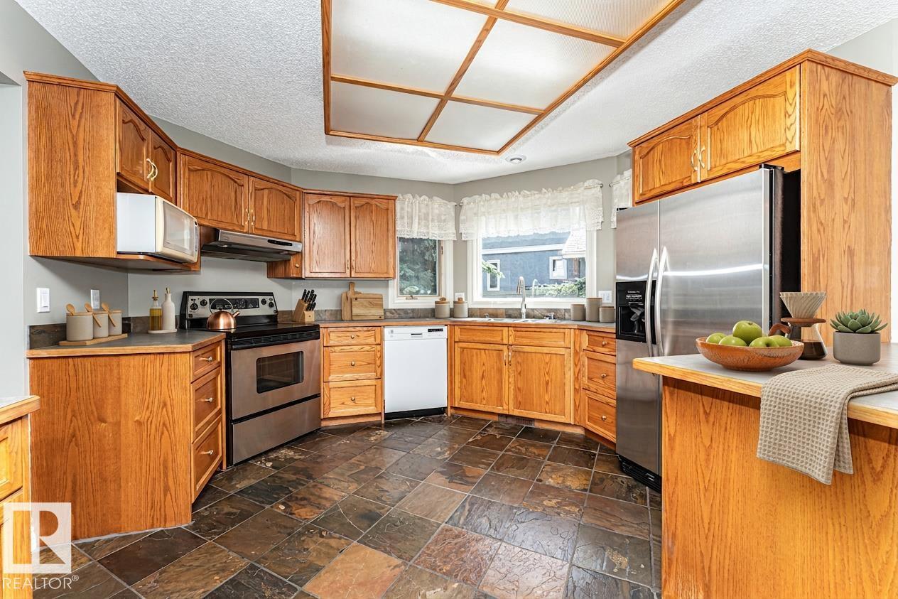 221 OCKENDEN PL NW - 2
