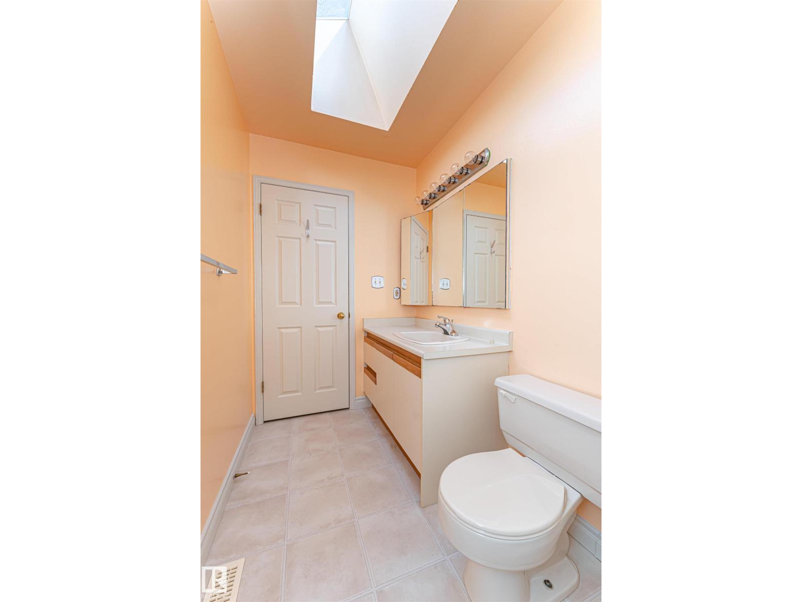 221 OCKENDEN PL NW - 46