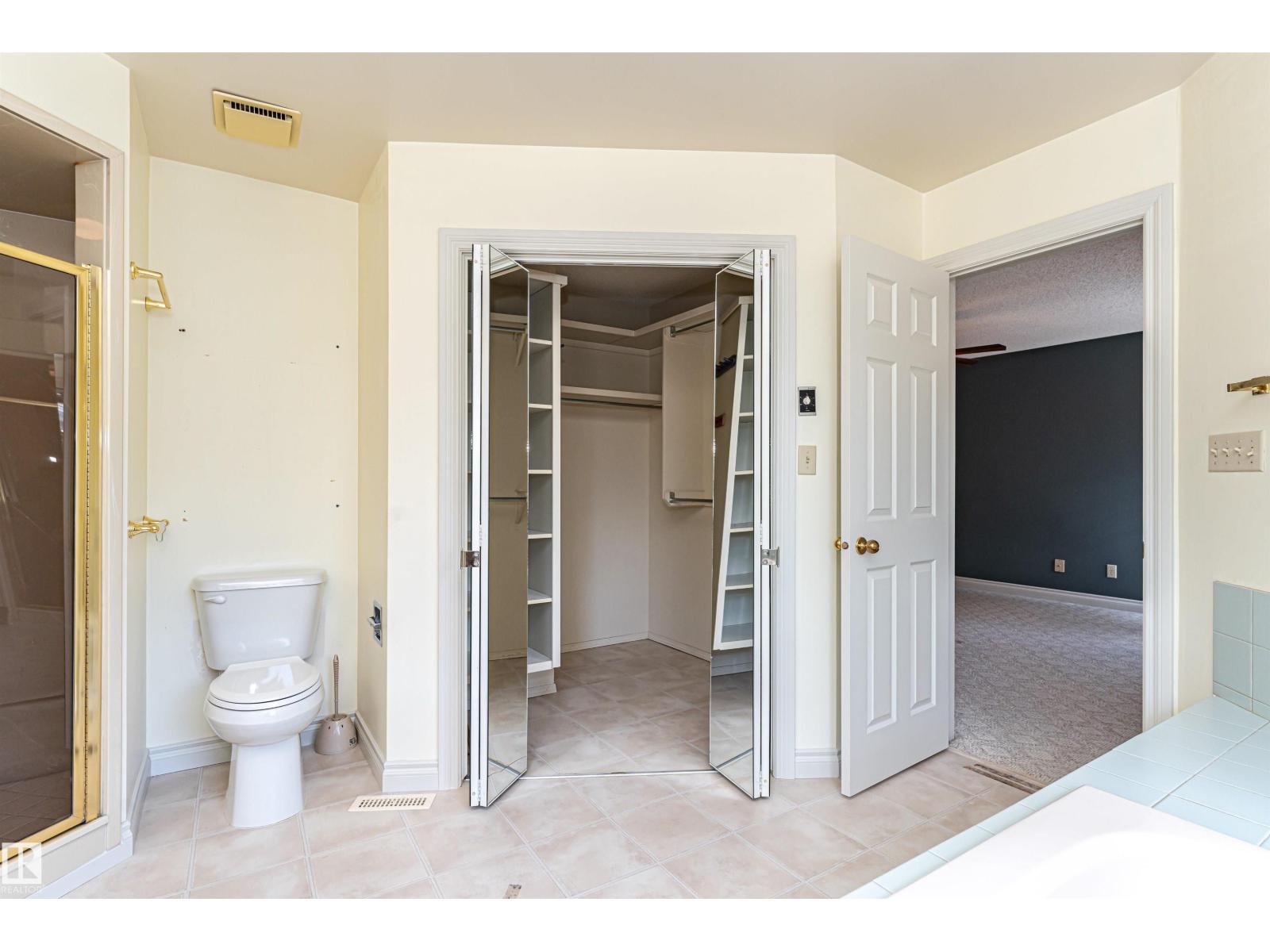221 OCKENDEN PL NW - 37