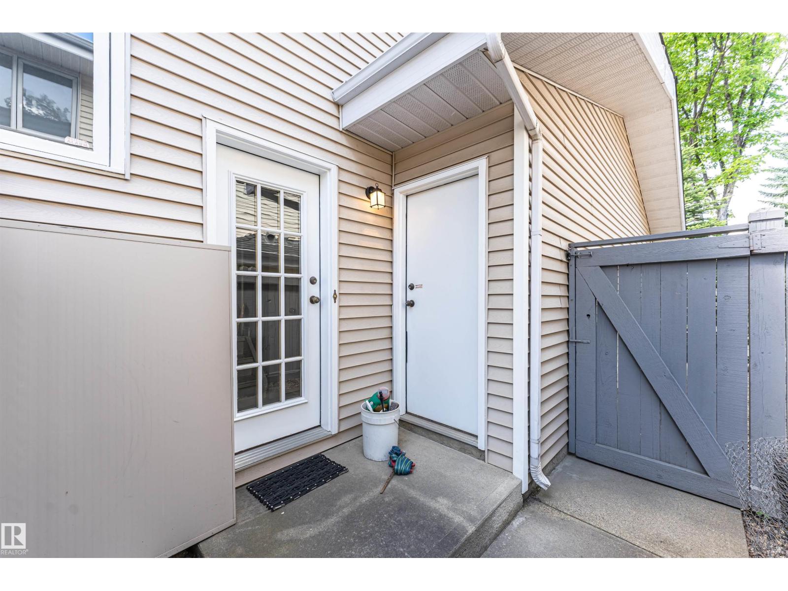 221 OCKENDEN PL NW - 55